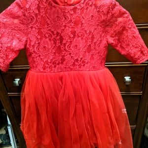 Red quarter sleeve dress by Le Petit Dolly